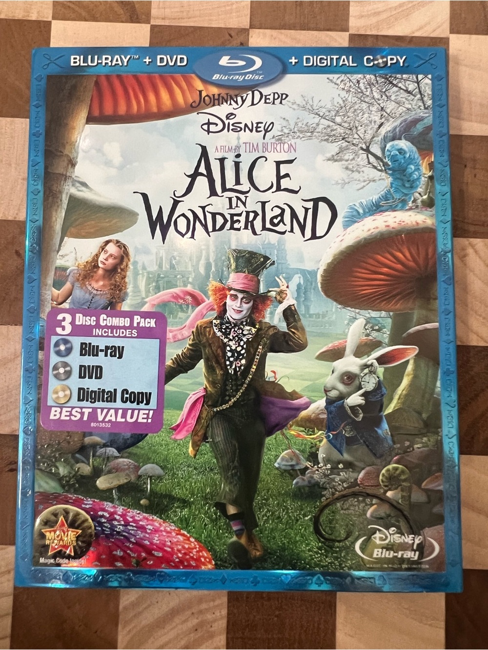 Alice in Wonderland Disney Johnny Depp /
BLU-RAY and DVD SET
